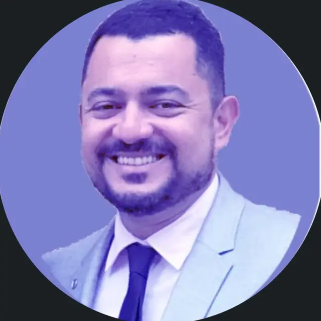 Roberto Arias, Ingeniería de software